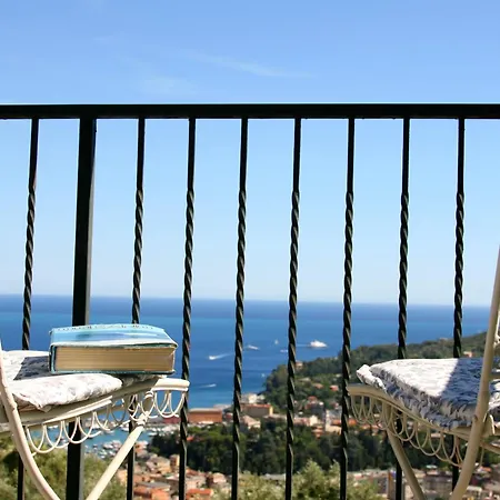Eos Villa