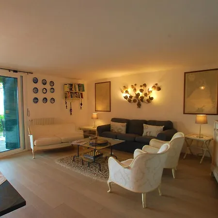 Eos Villa